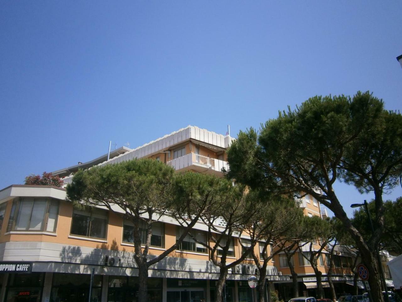 Commerciale Apartment *