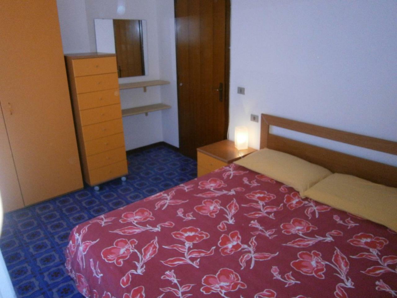 Apartment Commerciale